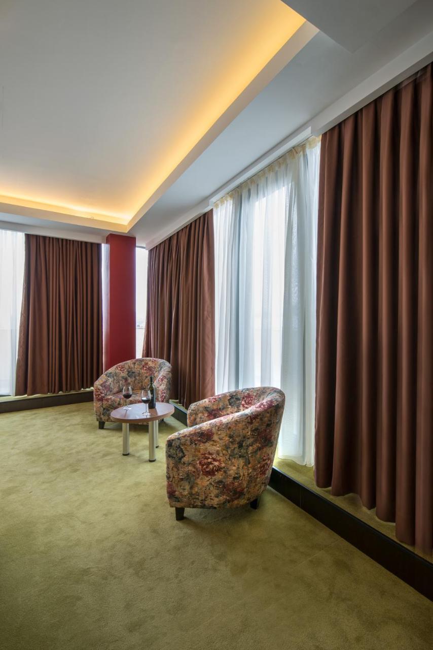 Veranova Hotel Tiflis Exterior foto
